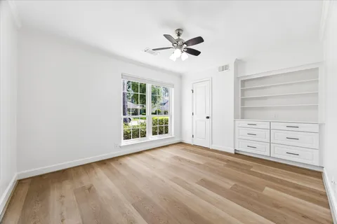 $1,325,000 | 10102 Candlewood Drive, Houston, TX 77042