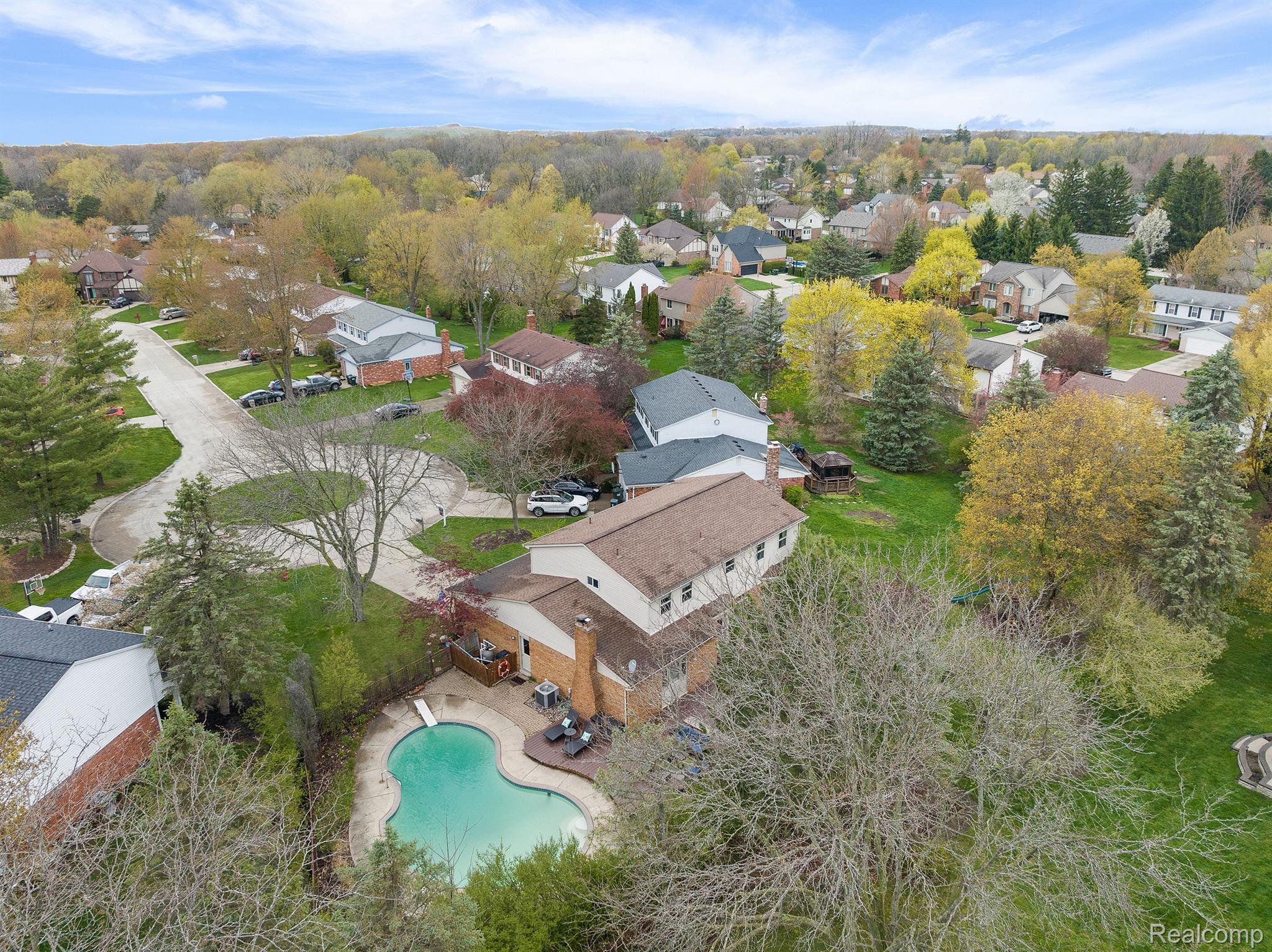 3150 Doral Rochester, MI 48309 - Photo 42 of 45 Private backyard oasis