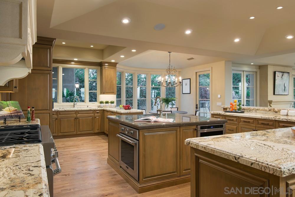 5811 Rutgers Road La Jolla, CA 92037 - Photo 3 of 25