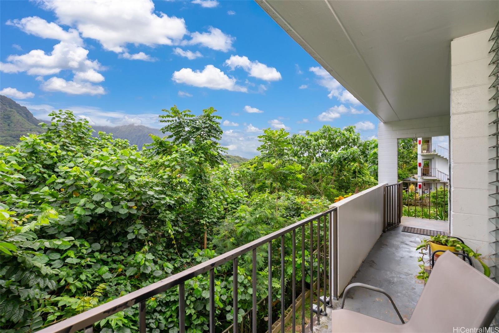 45-535 Luluku Road, Unit G3 Kaneohe, HI 96744 - Photo 7 of 25 a view of a balcony