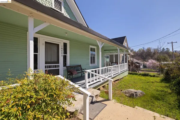 $374,000 | 18445 Oak Street, Tuolumne, CA 95379