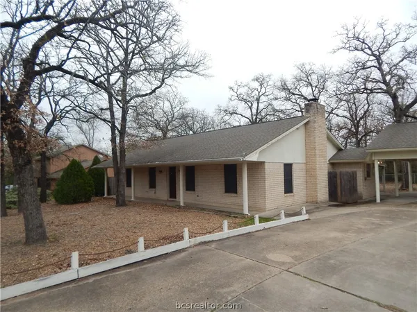 $1,500 | 114 Mile Drive, College Station, TX 77845