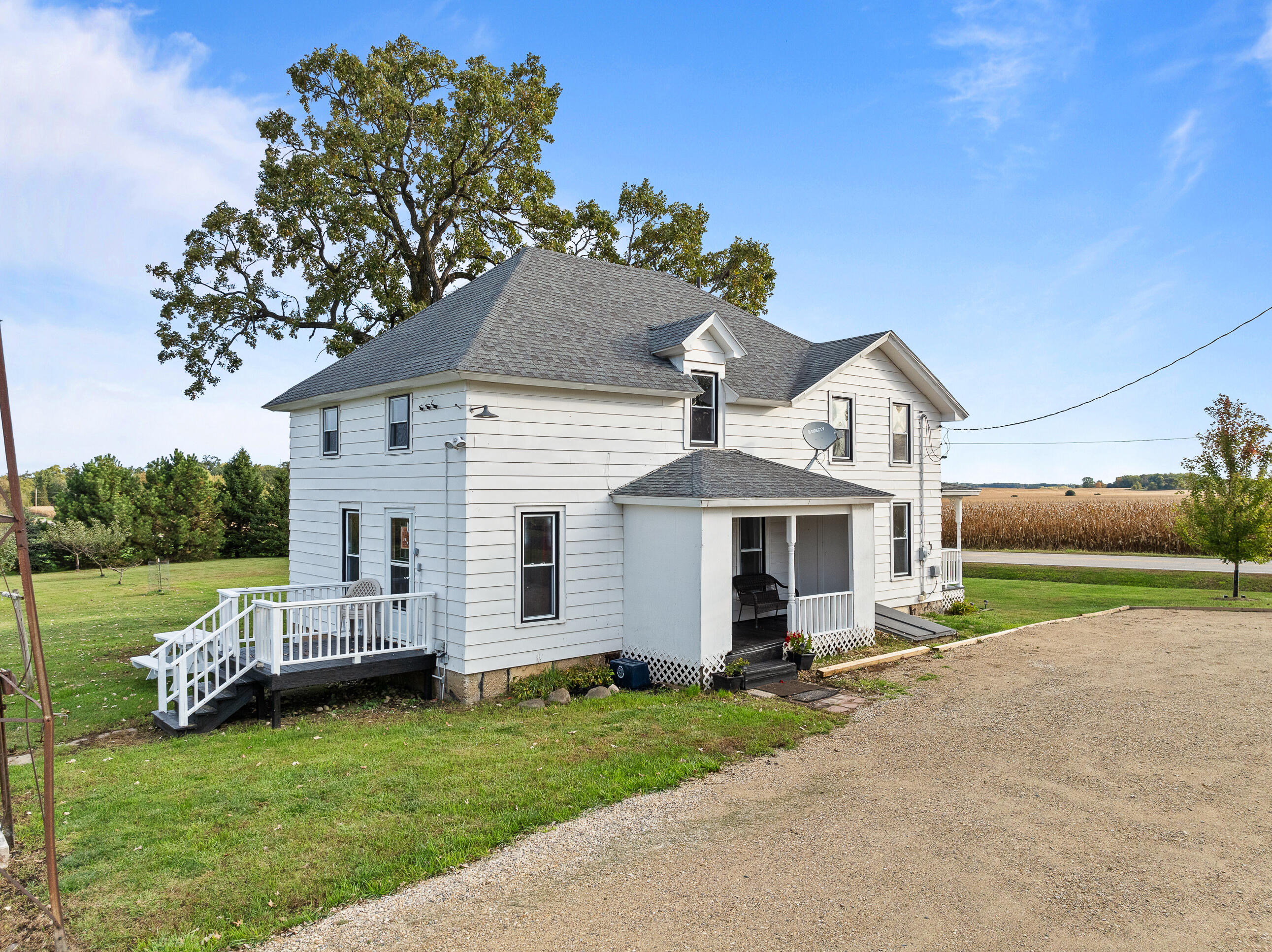 4363 County Rd O Delavan, WI 53115 - Photo 46 of 59 Side view