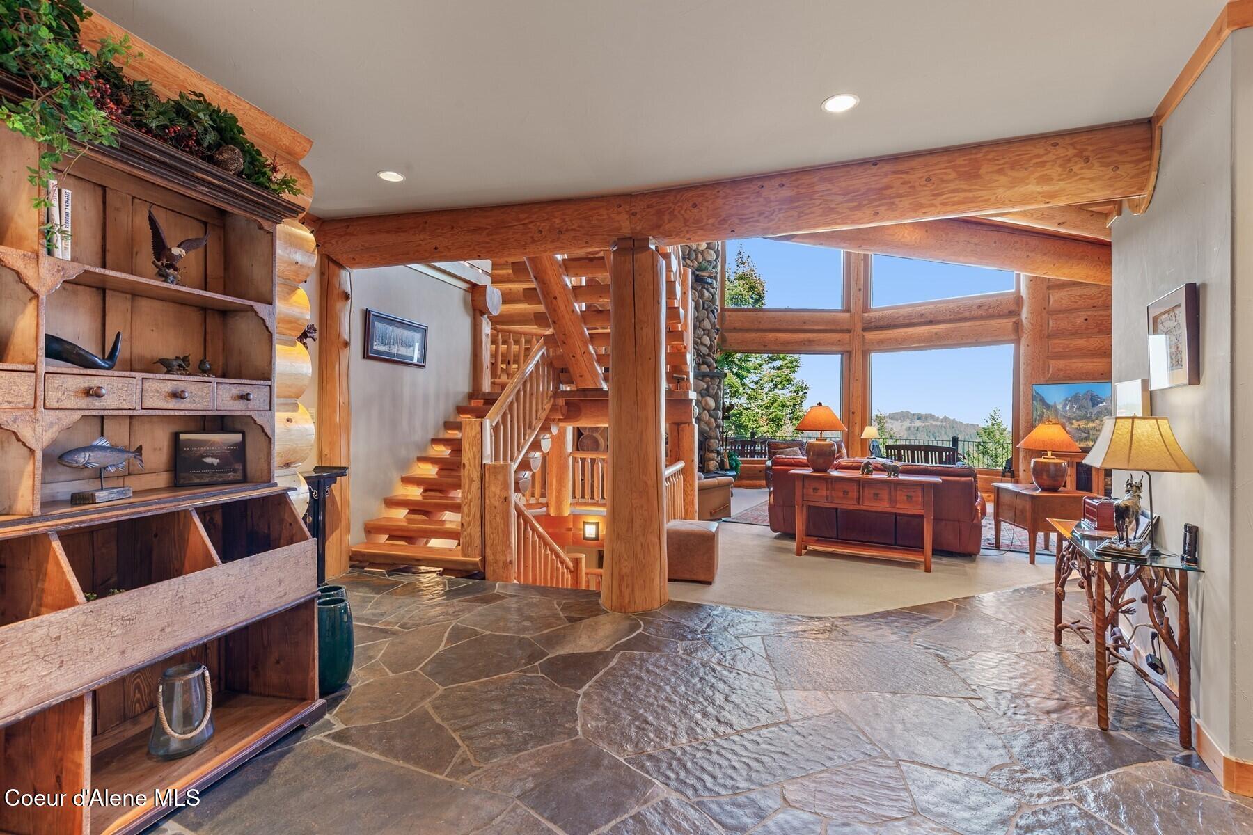 18869 South Trekker Woods Road Coeur D'Alene, ID 83814 - Photo 6 of 78 Walk into WOW!
