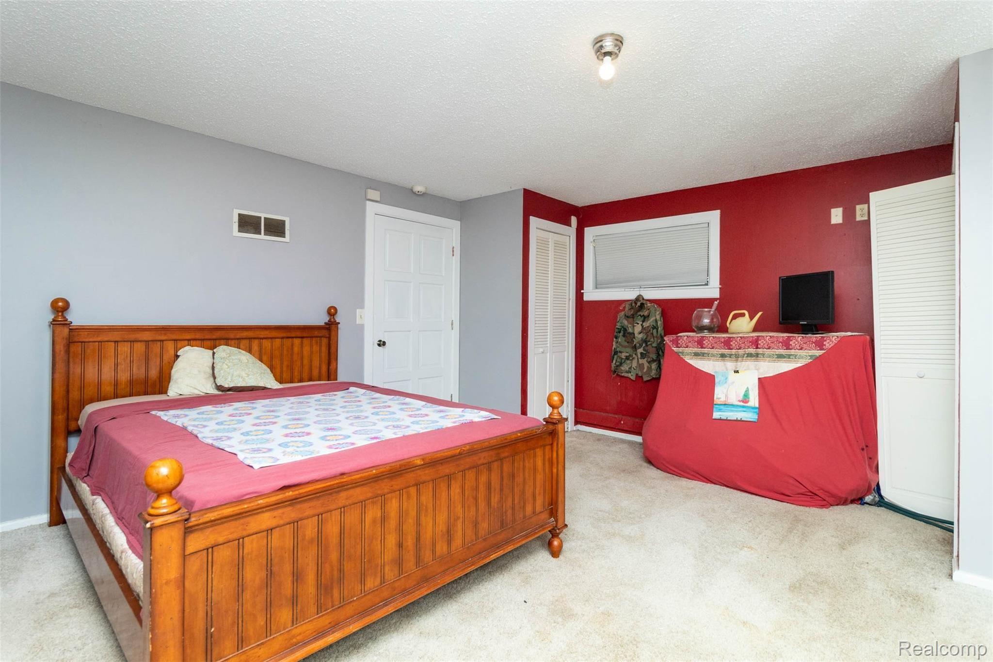6280 West Lake Road Clio, MI 48420 - Photo 20 of 50 interior (15).jpg