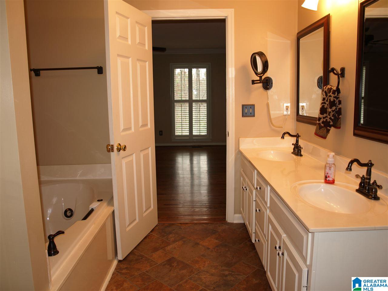 3608 Oak Point Circle Birmingham, AL 35223 - Photo 13 of 40