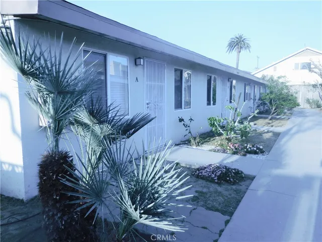 $2,100 | 532 Cherry Avenue, Unit A, Long Beach, CA 90802