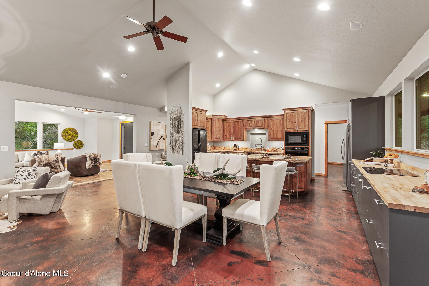 672 Hopkins Road Sandpoint, ID 83864 - Photo 20 of 67 Large Dining Area