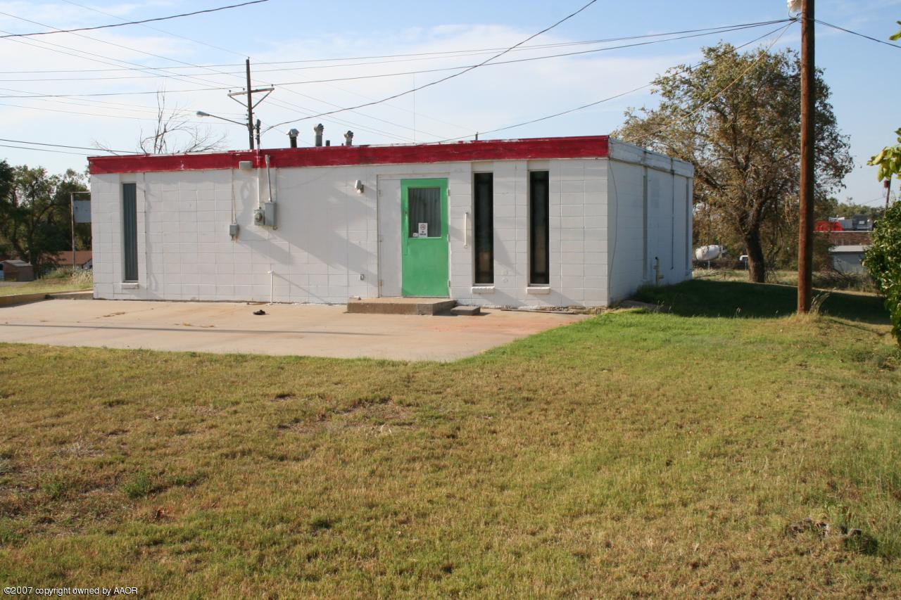 5416 River Road Amarillo, TX 79108 - Photo 3 of 6 Commercial Building (South side)