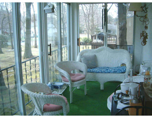 46 Stillman Road Lynnfield, MA 01940 - Photo 4 of 5 Gallery Image 4
