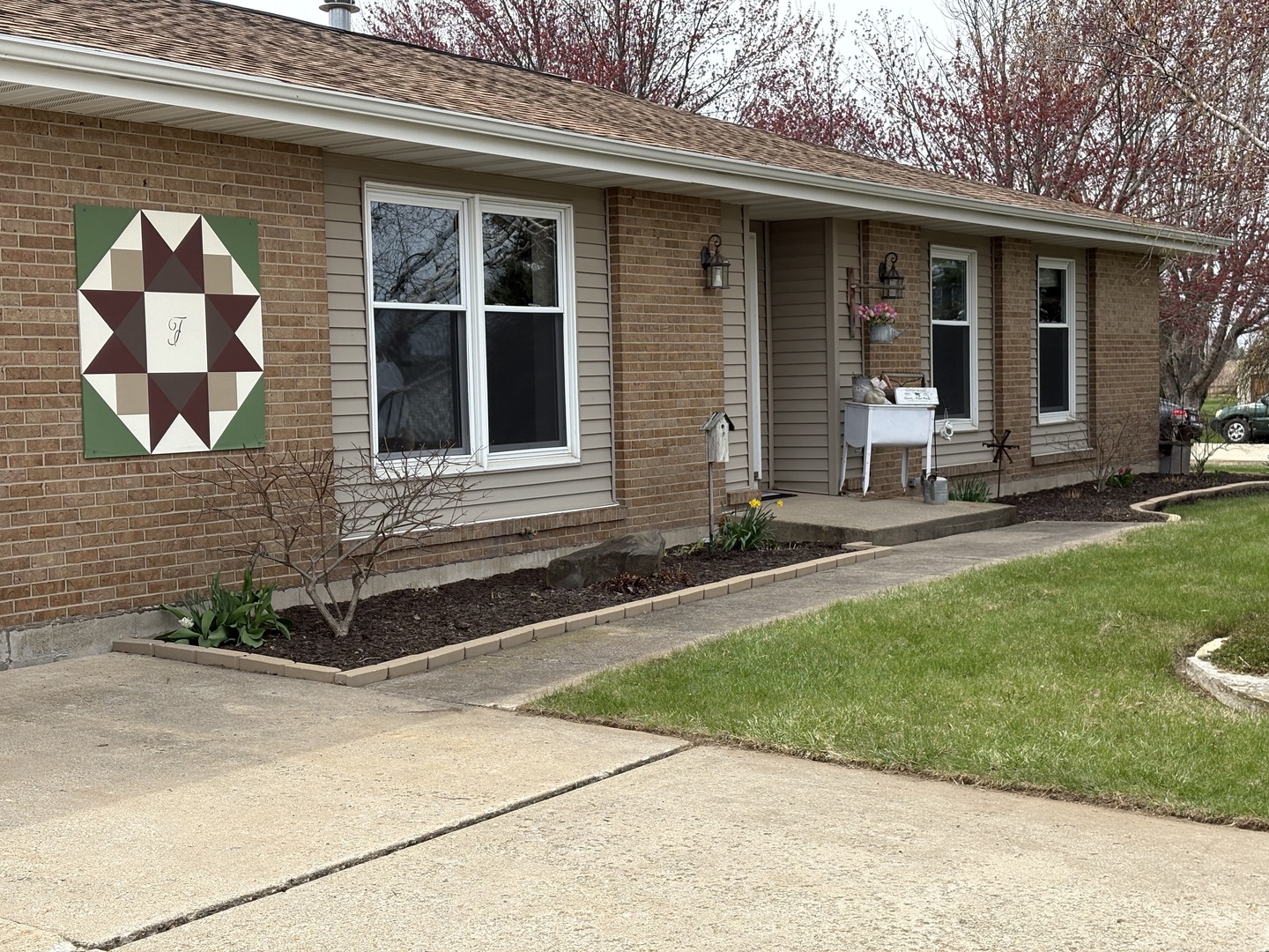 5212 South Mill Pond Road Rochelle, IL 61068 - Photo 5 of 66