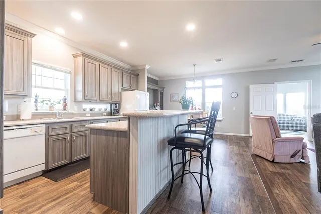 $285,000 | 168 Duchess Avenue, Nokomis, FL 34275