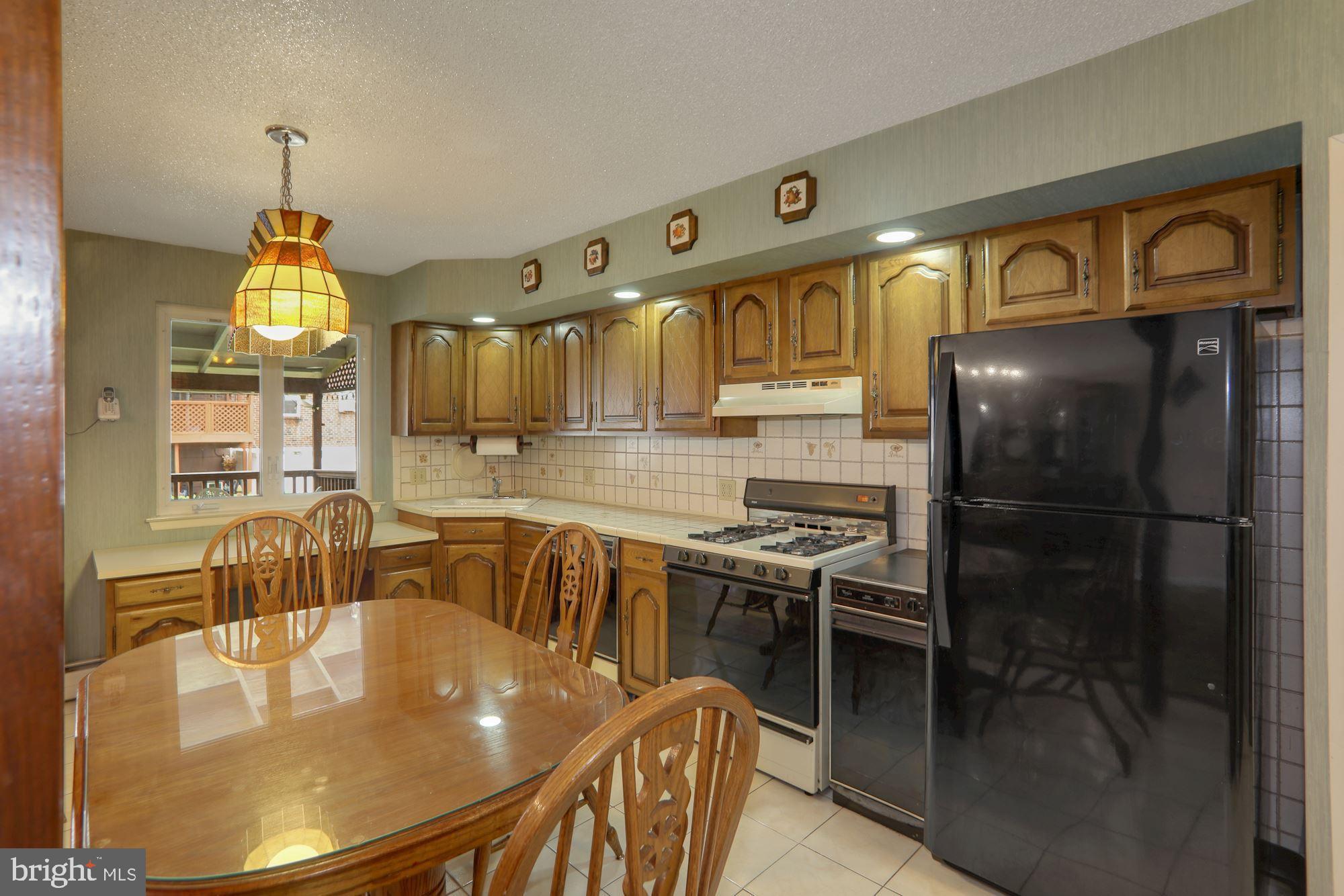 3810 Salina Road Philadelphia, PA 19154 - Photo 5 of 33 Gallery Image 5