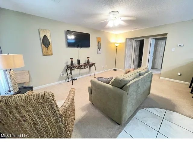 $1,600 | 5080 Gautier Vancleave Road, Unit E3, Gautier, MS 39553