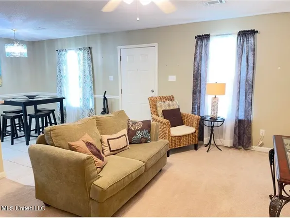 $1,500 | 5080 Gautier Vancleave Road, Unit E4, Gautier, MS 39553