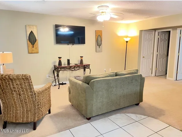 $1,600 | 5080 Gautier Vancleave Road, Unit E3, Gautier, MS 39553