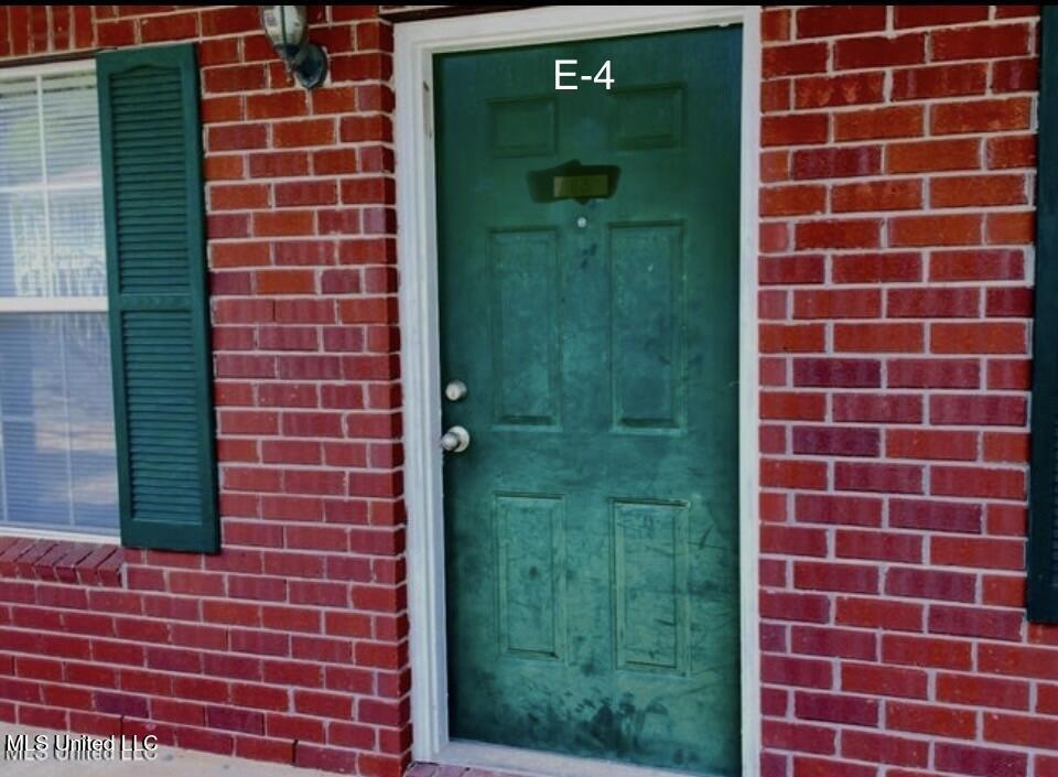 5080 Gautier Vancleave Road, Unit E4 Gautier, MS 39553 - Photo 2 of 32 IMG_3779