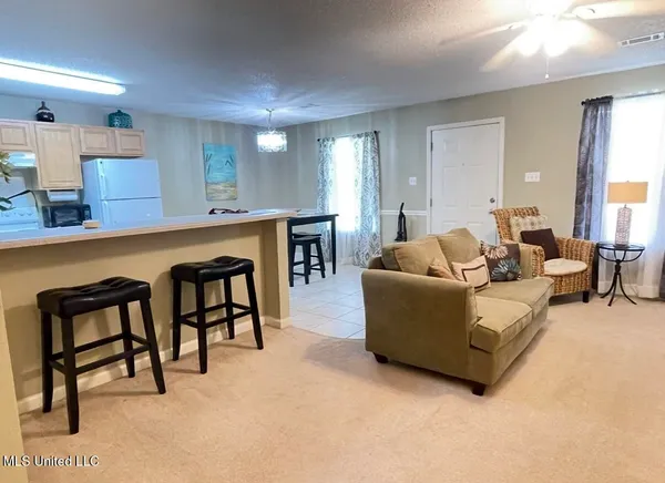 $1,500 | 5080 Gautier Vancleave Road, Unit E4, Gautier, MS 39553