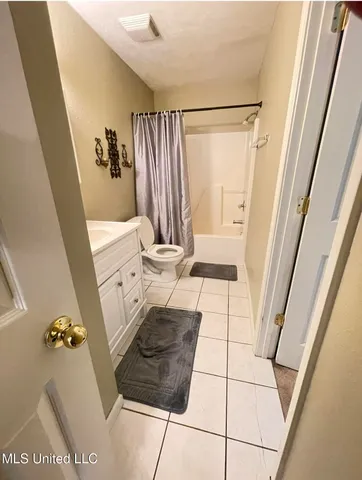 $1,600 | 5080 Gautier Vancleave Road, Unit E3, Gautier, MS 39553