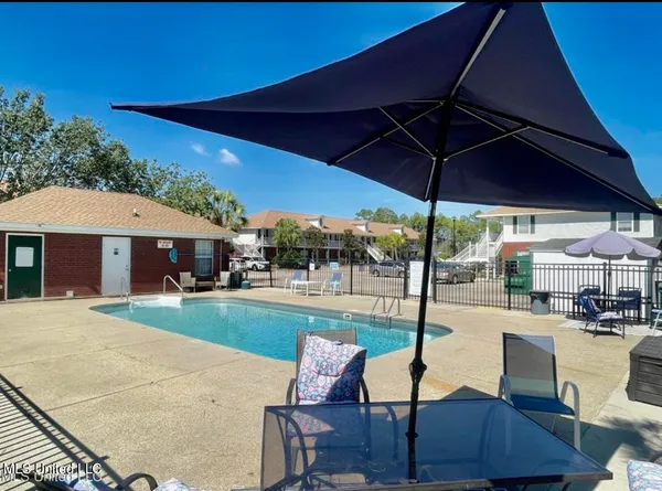 $1,500 | 5080 Gautier Vancleave Road, Unit E4, Gautier, MS 39553
