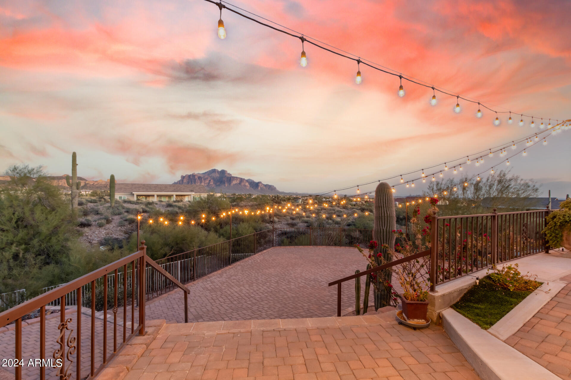 5169 North Idaho Road Apache Junction, AZ 85119 - Photo 56 of 107 Steps down to lower level from bar