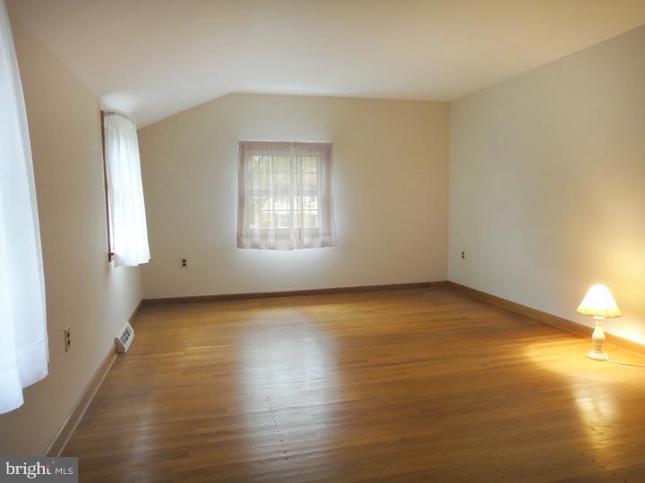 35 Harding Road Southampton, PA 18966 - Photo 14 of 24 Gallery Image 14
