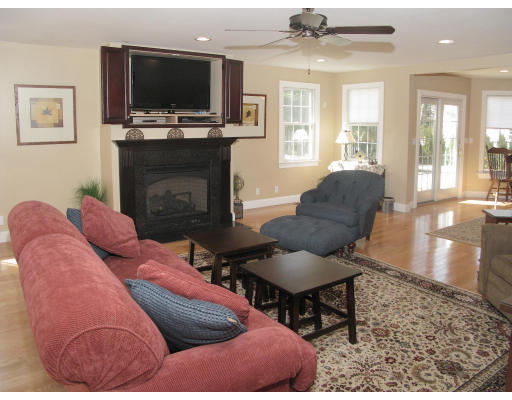 10 Oxford Road Longmeadow, MA 01106 - Photo 13 of 30 Gallery Image 13