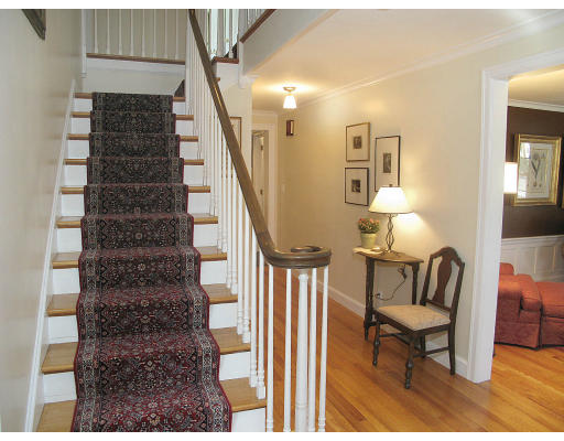10 Oxford Road Longmeadow, MA 01106 - Photo 2 of 30 Gallery Image 2