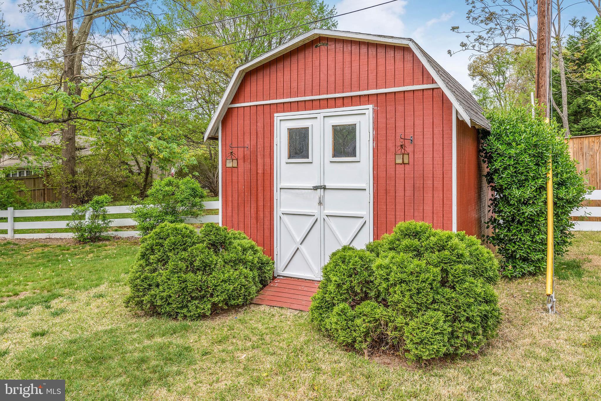 208 Sycamore Road Severna Park, MD 21146 - Photo 33 of 38 Gallery Image 33
