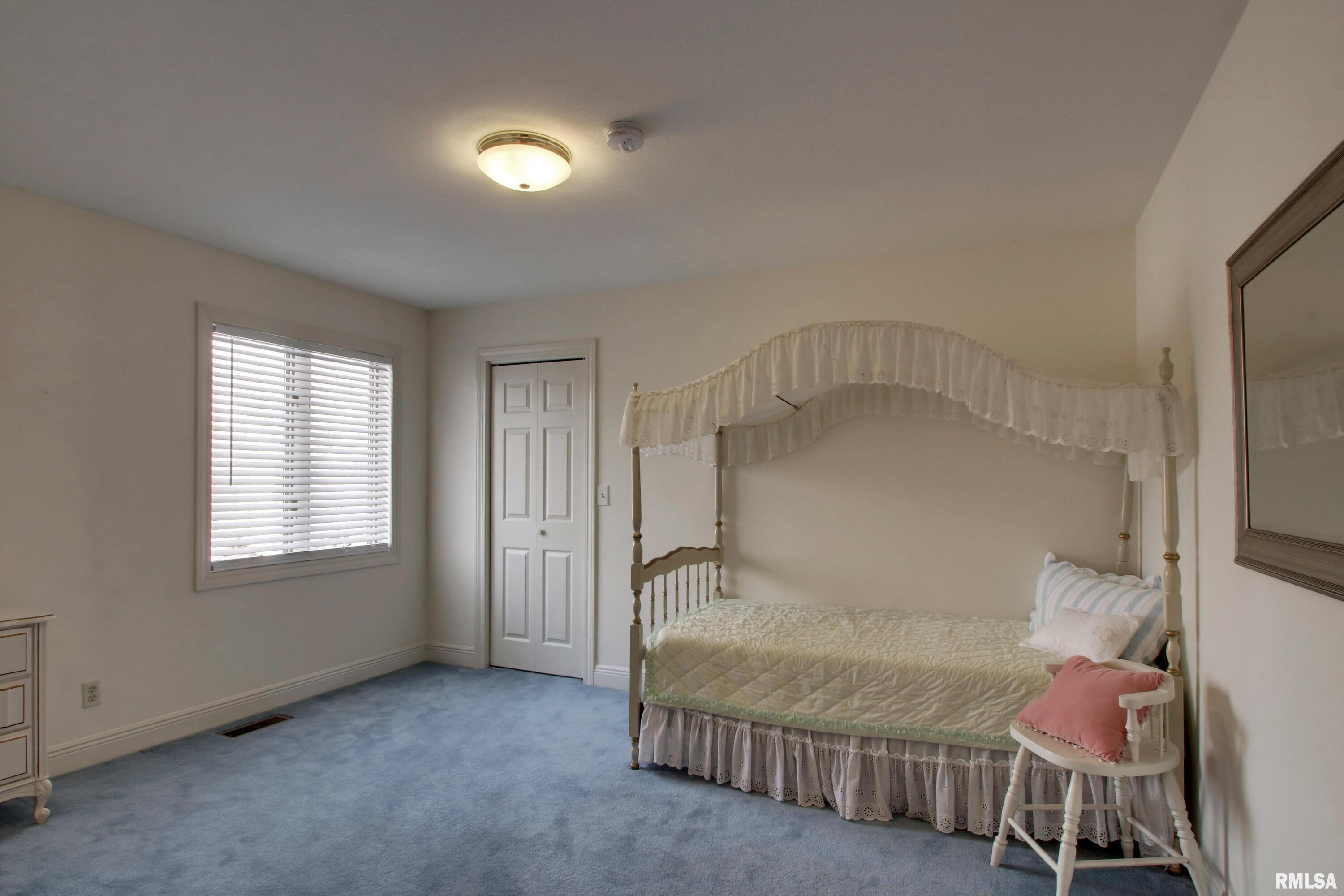 3131 Acadia Way Quincy, IL 62301 - Photo 14 of 26