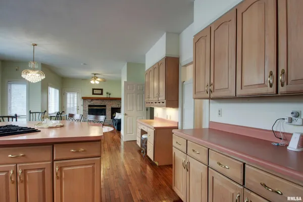 $599,000 | 3131 Acadia Way, Quincy, IL 62301