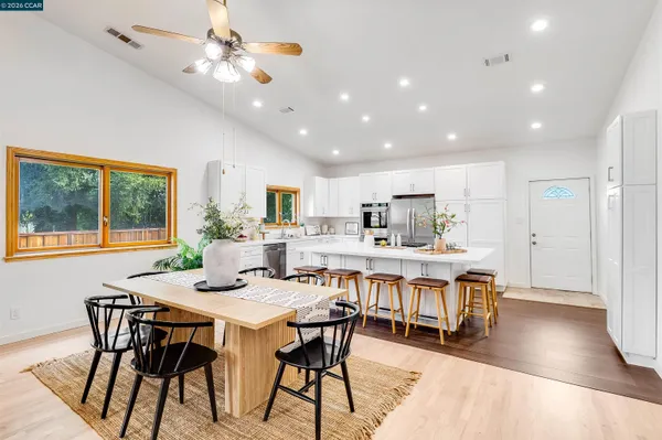 $1,100,000 | 3882 Chestnut Avenue, Concord, CA 94519