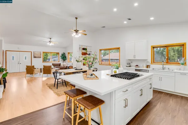 $1,100,000 | 3882 Chestnut Avenue, Concord, CA 94519