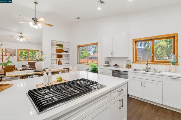 $1,100,000 | 3882 Chestnut Avenue, Concord, CA 94519