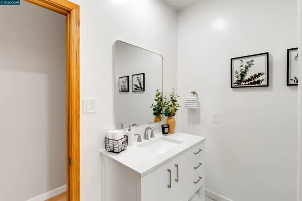 $1,100,000 | 3882 Chestnut Avenue, Concord, CA 94519
