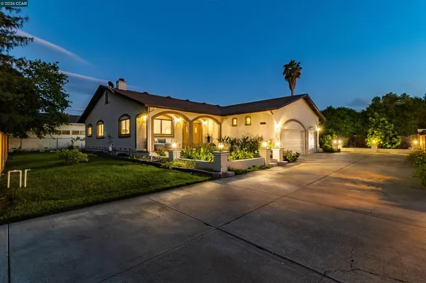 $1,100,000 | 3882 Chestnut Avenue, Concord, CA 94519