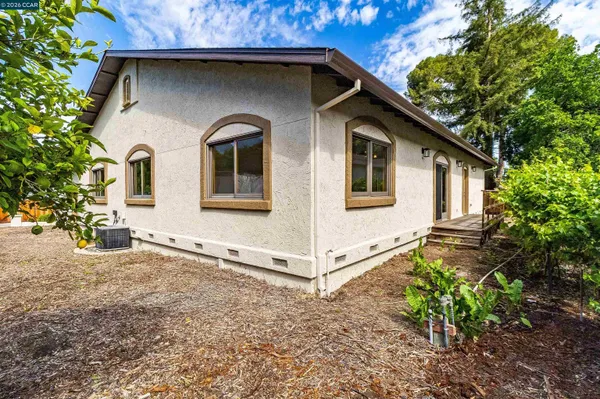 $1,100,000 | 3882 Chestnut Avenue, Concord, CA 94519