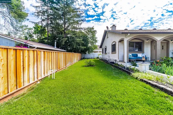 $1,100,000 | 3882 Chestnut Avenue, Concord, CA 94519