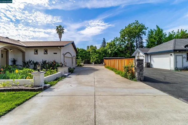 $1,100,000 | 3882 Chestnut Avenue, Concord, CA 94519