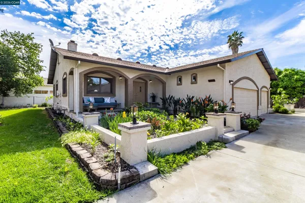 $1,100,000 | 3882 Chestnut Avenue, Concord, CA 94519