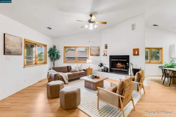$1,100,000 | 3882 Chestnut Avenue, Concord, CA 94519