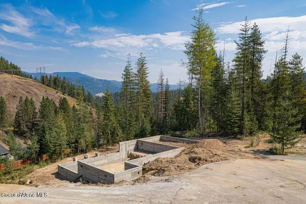 $479,000 | 207 Palamino Court, Pinehurst, ID 83850