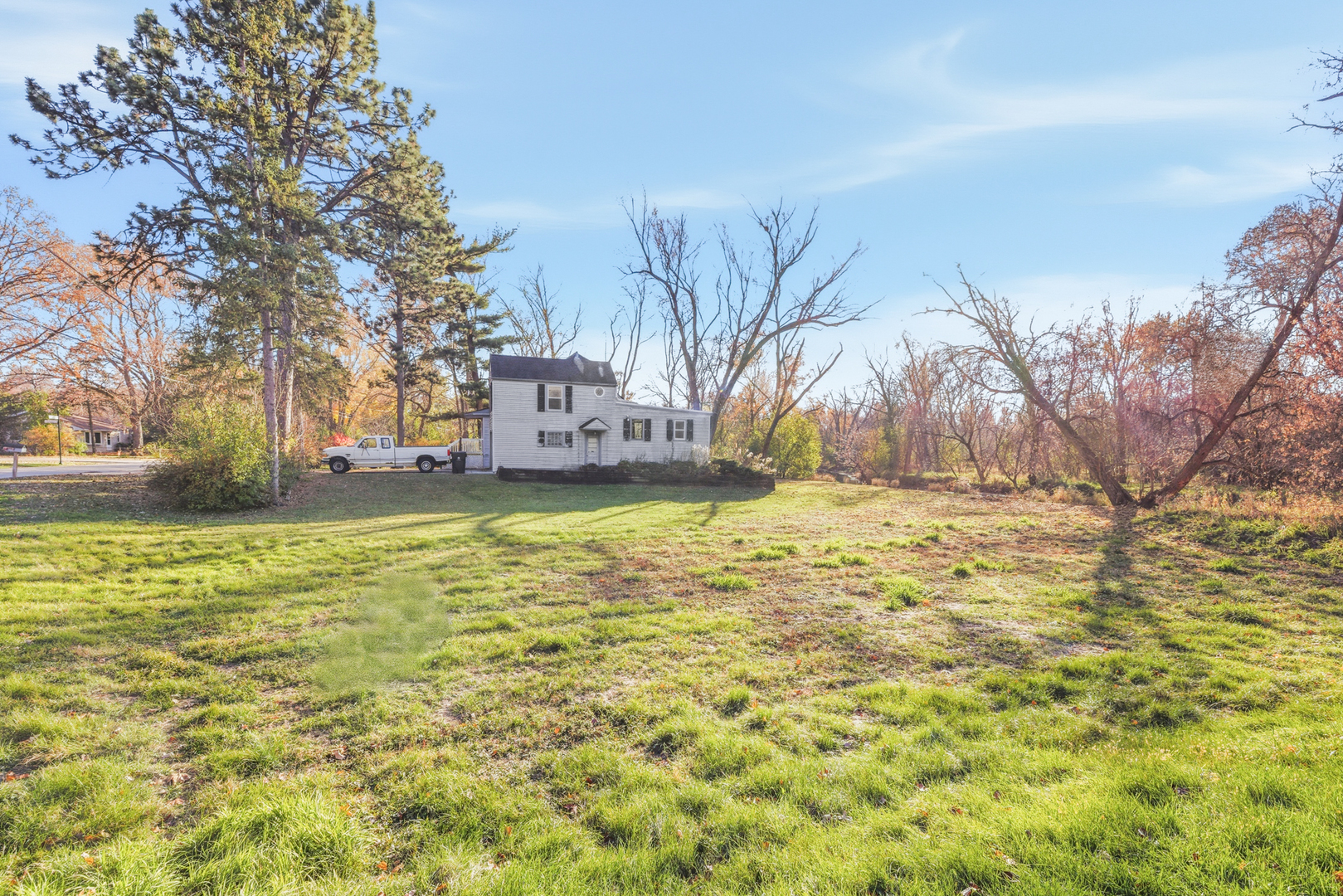 216 Edgebrook Road Wood Dale, IL 60191 - Photo 21 of 25 a view of a yard with swimming pool