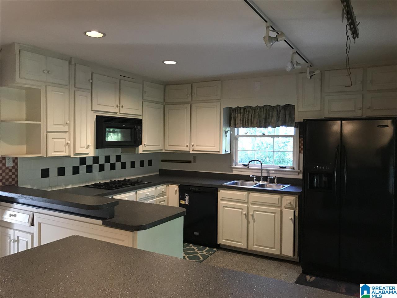925 Rockford Road Birmingham, AL 35222 - Photo 4 of 27