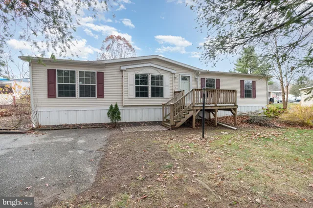 a house view with a outdoor space
