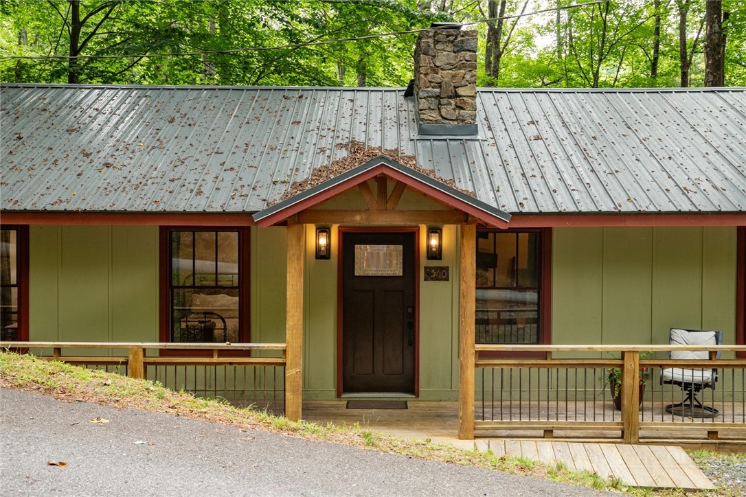 340 Horseshoe Ridge Road West Deep Gap, NC 28618 - Photo 2 of 38 Gallery Image 2
