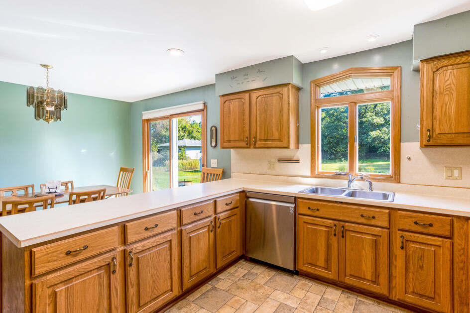 6007 Springfield Drive Jackson, MI 49201 - Photo 23 of 27 0N0A8731-HDR (1)