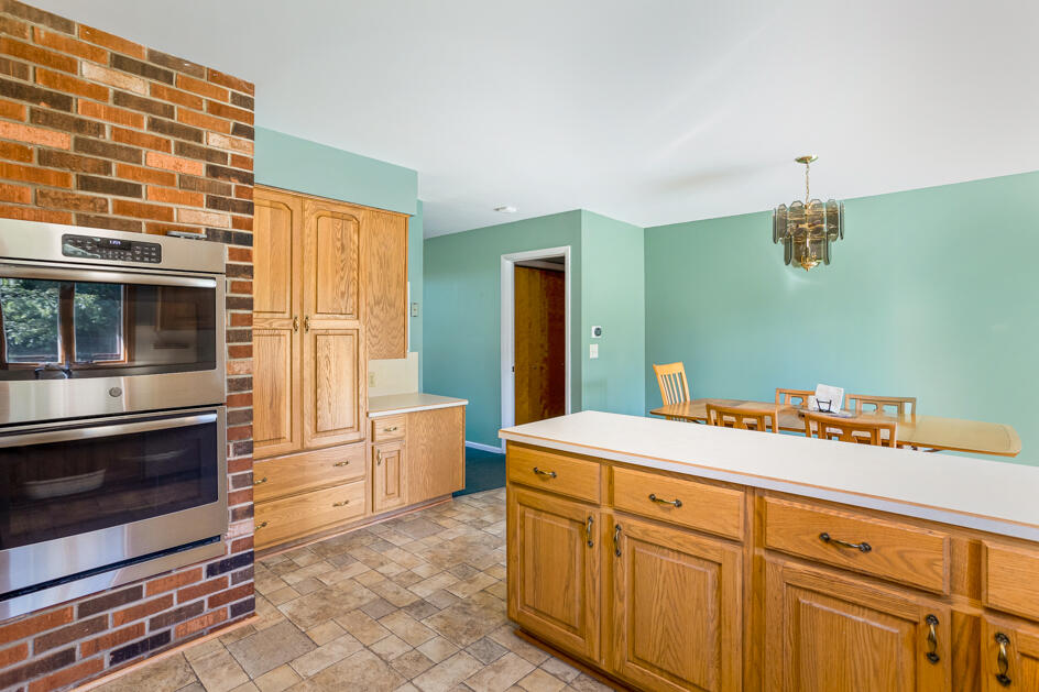 6007 Springfield Drive Jackson, MI 49201 - Photo 24 of 27 0N0A8734-HDR (1)