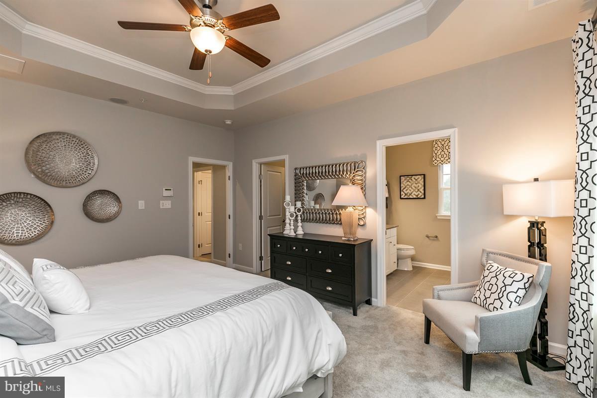 2718 Fredericksburg Road Hanover, MD 21076 - Photo 14 of 30 Generous size owners bedroom