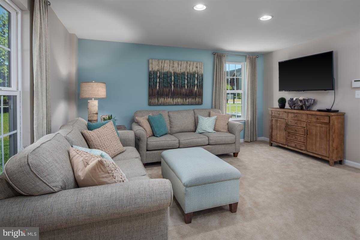 2718 Fredericksburg Road Hanover, MD 21076 - Photo 4 of 30 Lets watch football in theFamily Room